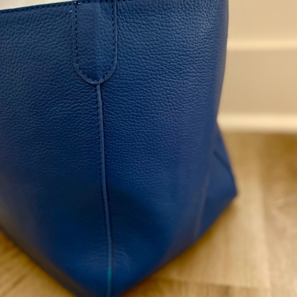 Beck Bag Classic Leather Handbag Tote in Havana Blue - Picture 11 of 16